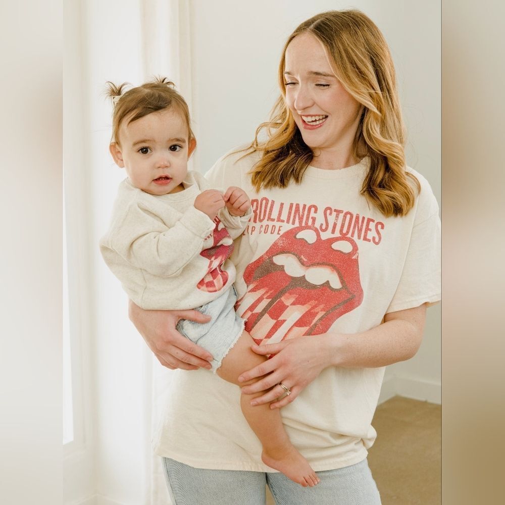 Livylu Rolling Stones Zip Code Tongue Thrifted Tee Size Small NWT